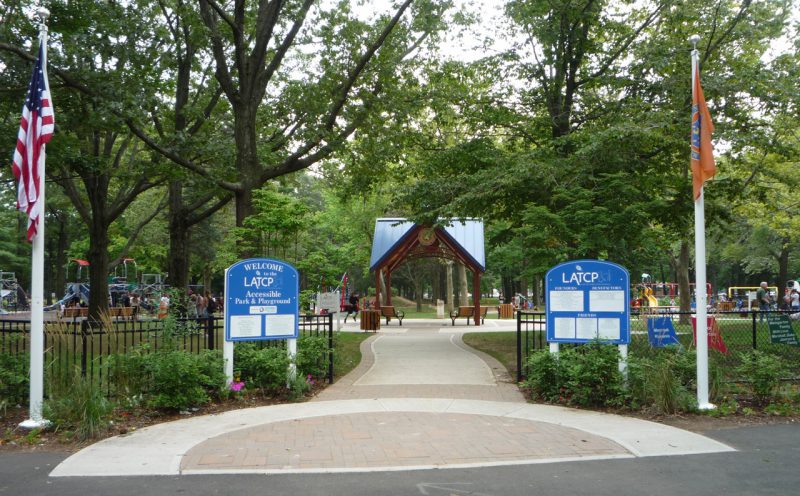 写真：公園の入り口